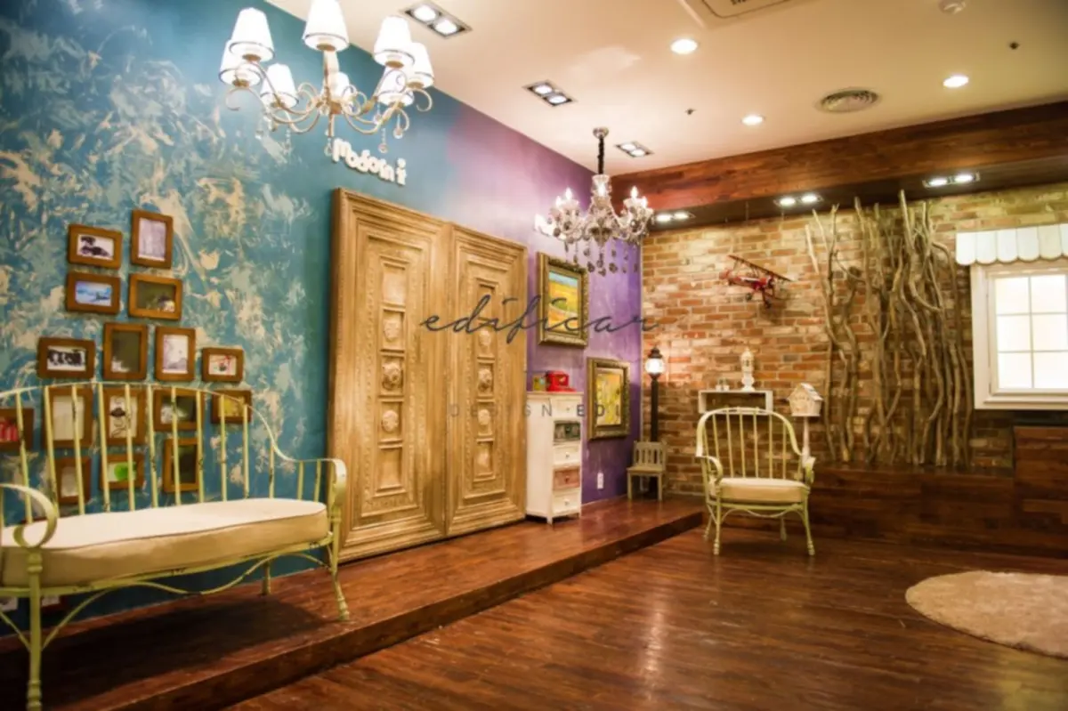 유럽 빈티지 감성 가득한 베네스타 카페 인테리어